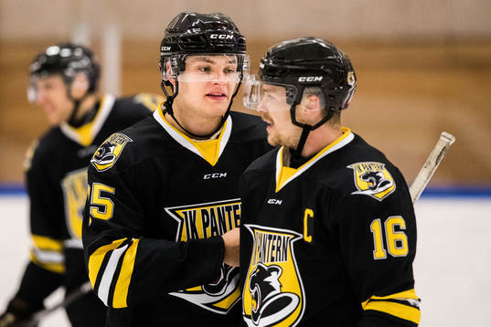 Panterns Oliver Larsen och Nicklas Jadeland deppar