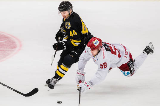 Panterns Erik Nyström och Almtunas Fredrik Forsberg