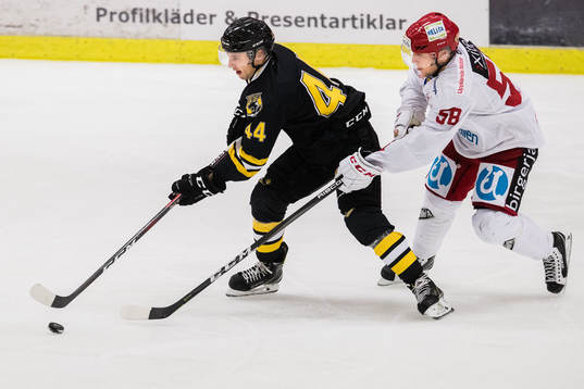 Panterns Erik Nyström och Almtunas Fredrik Forsberg
