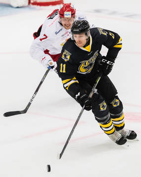 Almtunas Tobias Hage och Panterns Niklas Pavel