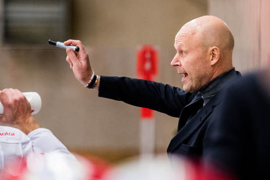 Almtunas tränare Marcus Ragnarsson