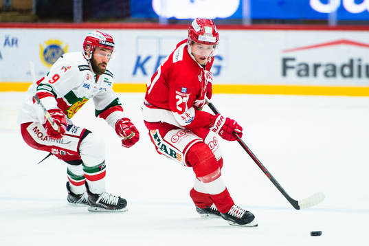 Moras Andrew Rowe och Timrås Johannes Kinnvall