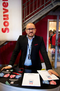 Timrås klubbdirektör Jörgen Wahlberg försöker värva