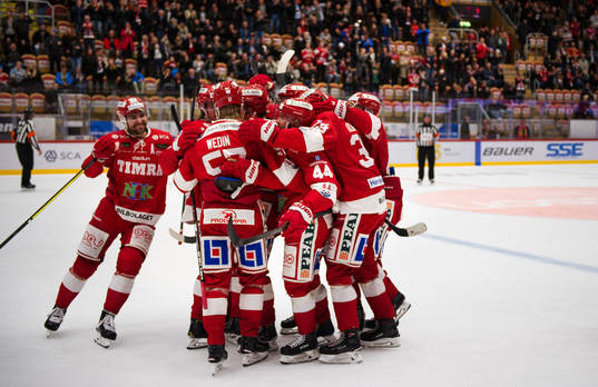 Timrås Anton Wedin avgör i sudden death och jublar med