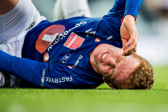 Aslak Fonn Witry of Ranheim with an injury