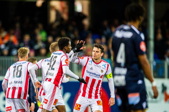 Mushaga Bakenga of Tromsø celebrates the 5-1 goal with