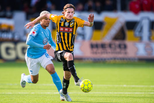 Malmö FFs Romain Gall och Häckens Erik Friberg