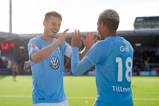 Malmö FFs Markus Rosenberg jublar med Romain Gall