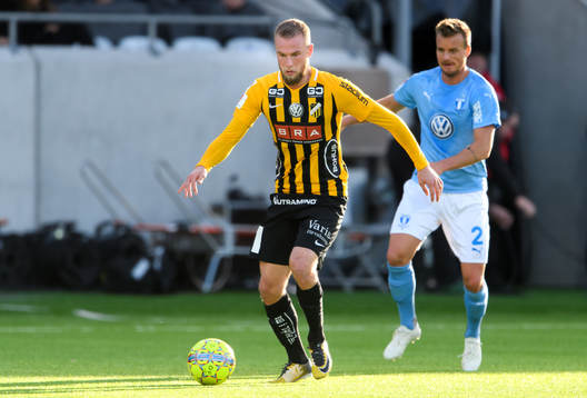 Häckens Alexander Faltsetas och Malmö FFs Eric Larsson