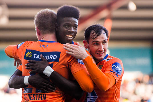Pape Habib Gueye of Aalesund celebrate the 1-3 goal