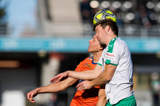 Hólmbert Fridjónsson of Aalesund and Lars Brotangen of