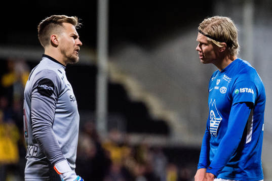 Goalkeeper Ricardo Friedrich of Bodø/Glimt and Erling
