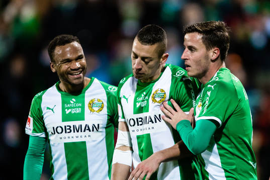 Hammarbys Nikola Djurdjic gratuleras med Serge-Junior