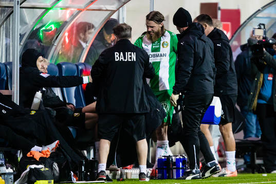 Hammarbys Björn Paulsen blir utbytt