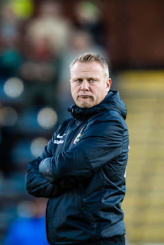 Brommapojkarnas tränare Roberth Björknesjö innan