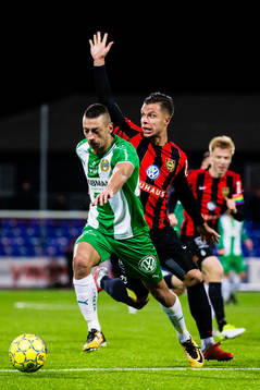 Hammarbys Nikola Djurdjic och Brommapojkarnas Erik Figueroa