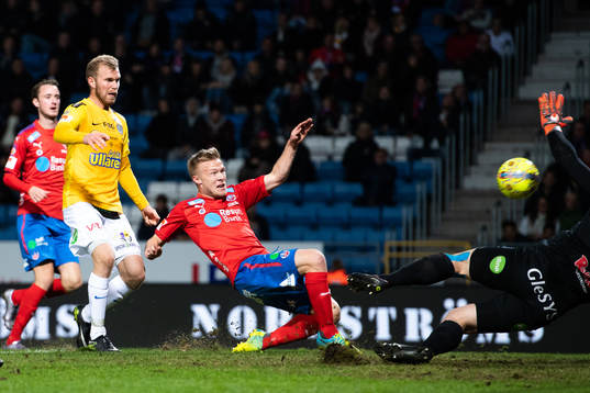 Helsingborgs Andreas Landgren med en målchans
