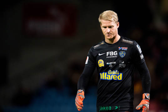 Falkenbergs målvakt Hampus Nilsson deppar