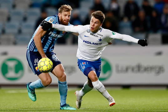 Djurgårdens Niklas Gunnarsson och Norrköpings Simon Skrabb