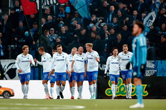 Norrköpings spelare jublar och Djurgårdens deppar