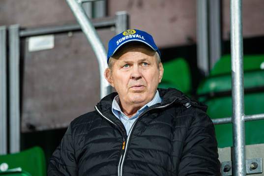 Pelle Svensson på läktaren