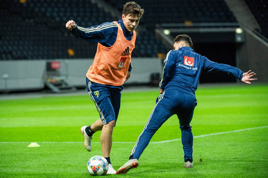 Sveriges Victor Nilsson Lindelöf och Jimmy Durmaz