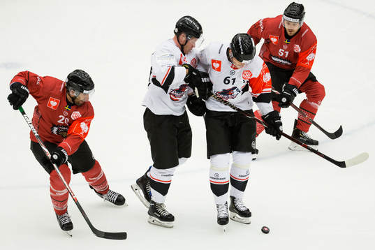 Joel Lundqvist and Mats Rosseli Olsen of Frölunda and