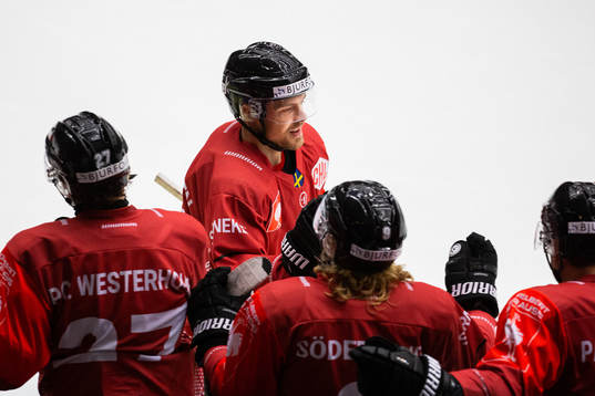 Mats Rosseli Olsen of Frölunda celebrates