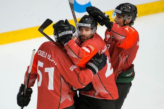 Mats Rosseli Olsen of Frölunda celebrates scoring 1-0 with