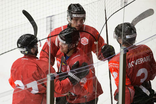 Samuel Fagemo of Frölunda celebrates scoring 6-0, his