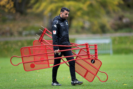 IFK Göteborgs tränare Poya Asbaghi