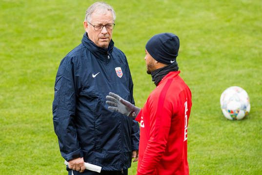 Lars Lagerbäck, head coach of Norway, and Joshua King of