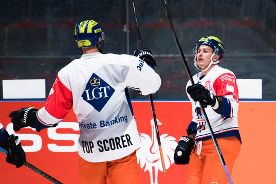 Jarkko Malinen and Kristian Kuusela of Tappara celebrates