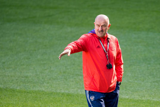Head coach Stanislav Cherchesov of Russia