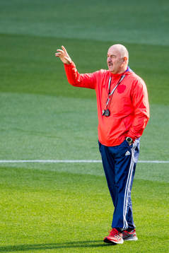 Head coach Stanislav Cherchesov of Russia