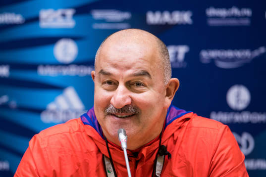 Head coach Stanislav Cherchesov of Russia