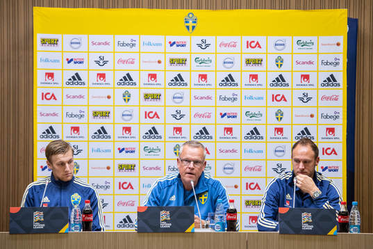 Emil Forsberg, head coach Janne Andersson and Andreas