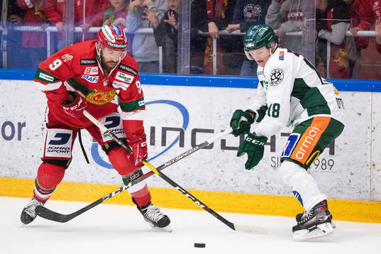 Moras Andrew Rowe och Färjestads Axel Ottosson
