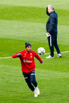 Joshua King of Norway and Lars Lagerbäck, head coach of
