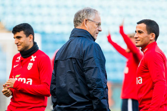 Mohamed Elyounoussi of Norway, Lars Lagerbäck, head coach