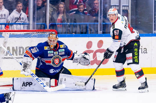 Växjös målvakt Viktor Fasth och Malmö Redhawks Emil