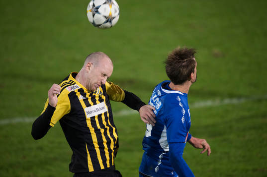 IFK Hässleholms Simon Henningsson och Nosabys Andreas