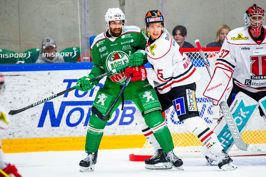Rögles Taylor Matson och Örebros Gustav Backström