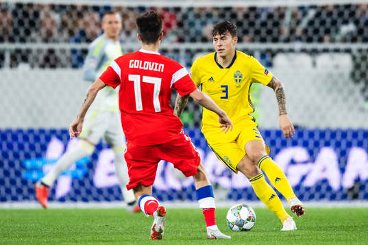 Victor Nilsson Lindelöf of Sweden and Aleksandr Golovin of