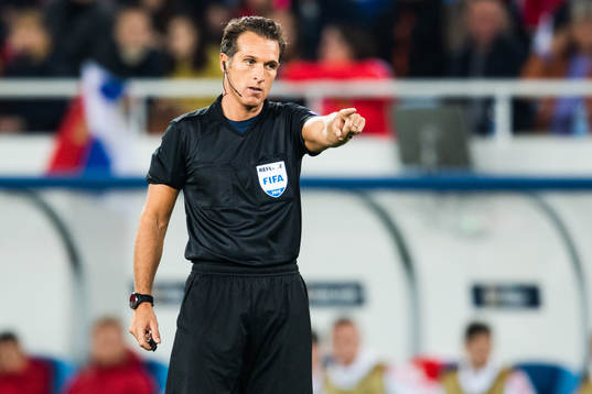 Referee Luca Banti
