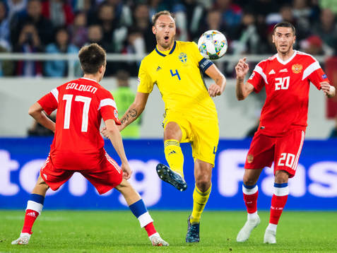 Andreas Granqvist of Sweden and Alexey Ionov of Russia