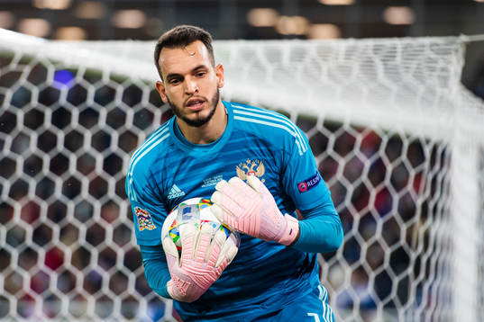 goalkeeper Guilherme of Russia