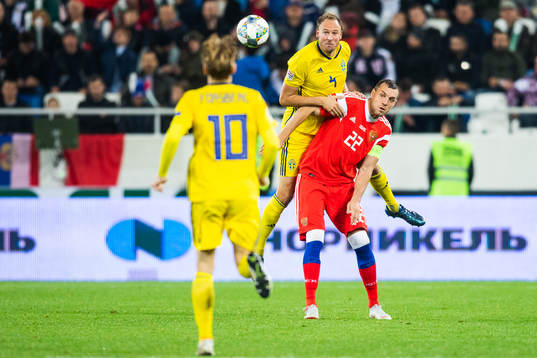 Andreas Granqvist of Sweden and <er22<of Russia competes