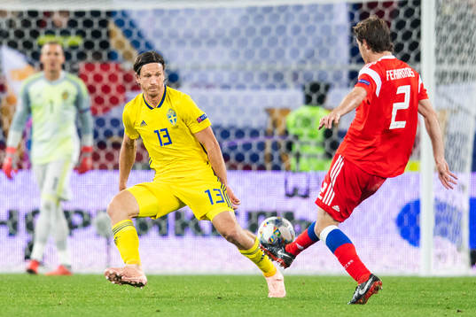 Gustav Svensson of Sweden and Fernandes Mario of Russia