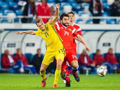Viktor Claesson of Sweden and Giorgi Jikla of Russia